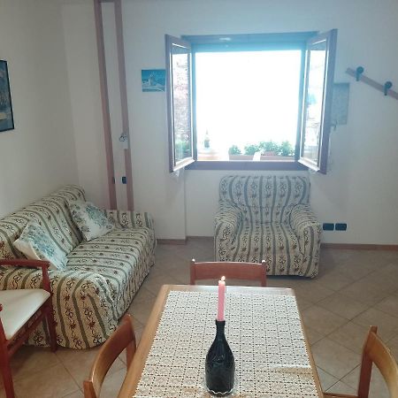 La Pergola Apartment Bellano Bagian luar foto