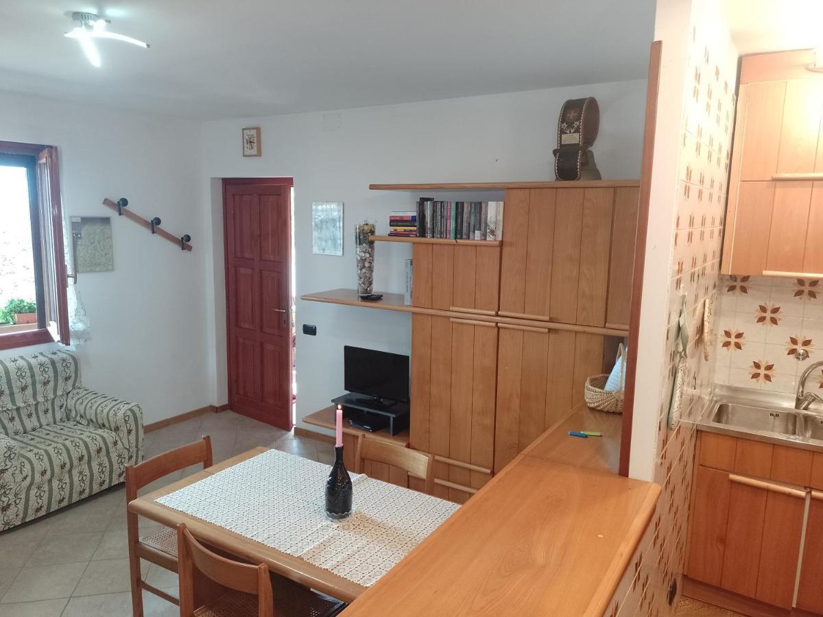 La Pergola Apartment Bellano Bagian luar foto